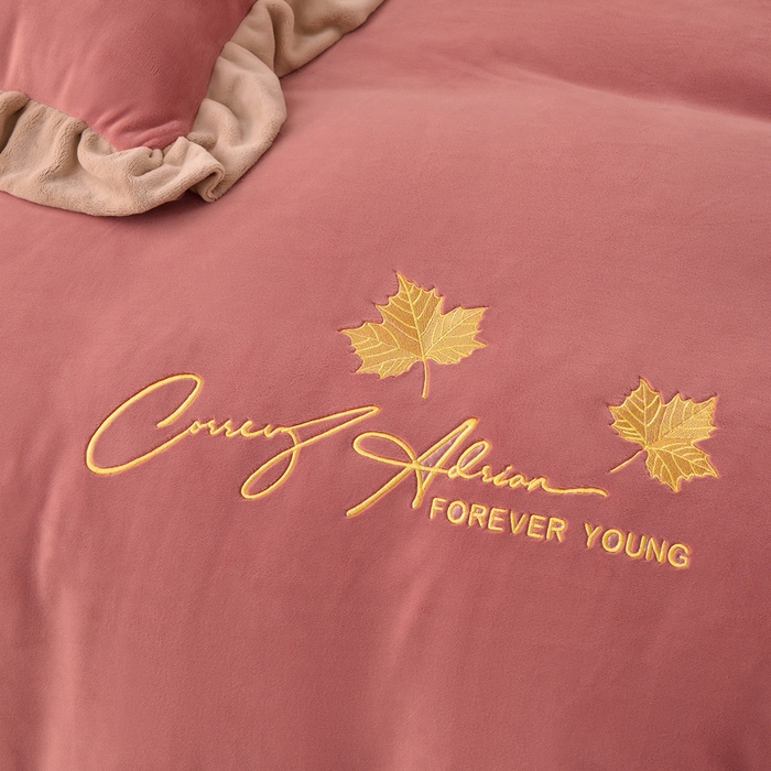 91家纺网 家纺一手货源 找家纺 湘雪家居  2025新款高克重纯色刺绣牛奶绒床单款系列四件套-提供买家秀 钟爱款-浅豆沙