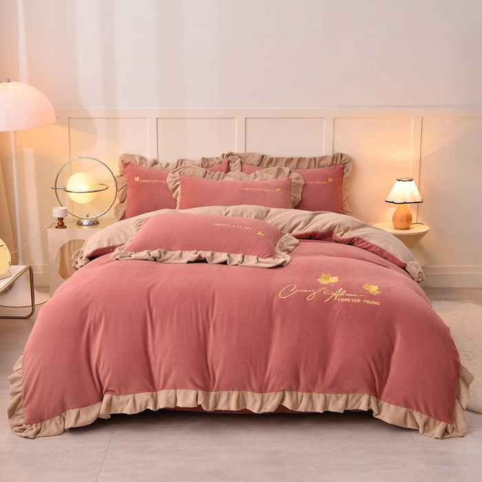 91家纺网 家纺一手货源 找家纺 湘雪家居  2025新款高克重纯色刺绣牛奶绒床单款系列四件套-提供买家秀 钟爱款-浅豆沙