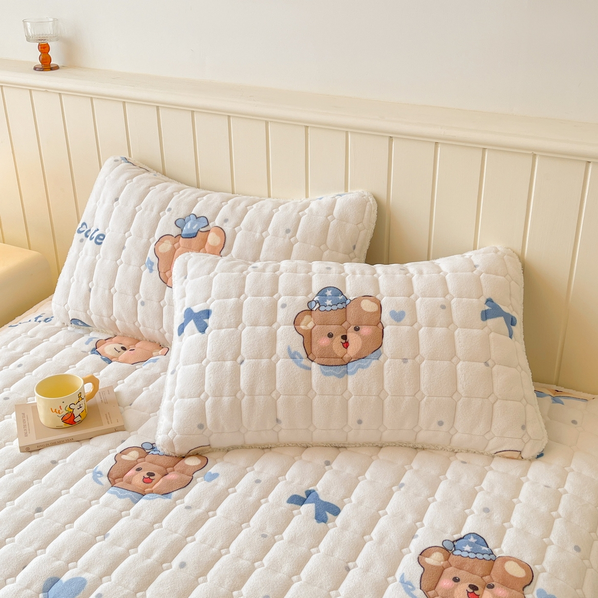 91家纺网 家纺一手货源 找家纺 （总）LIFE.丽芙 2025秋冬新款A类牛奶绒加厚保暖夹棉枕套-包边款