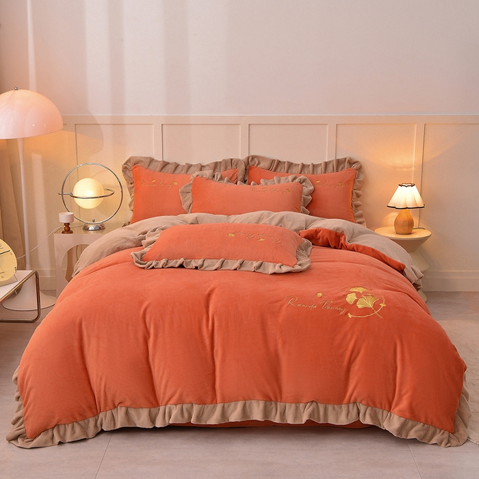 91家纺网 家纺一手货源 找家纺 湘雪家居  2025新款高克重纯色刺绣牛奶绒床单款系列四件套-提供买家秀 星语款-橙橘色