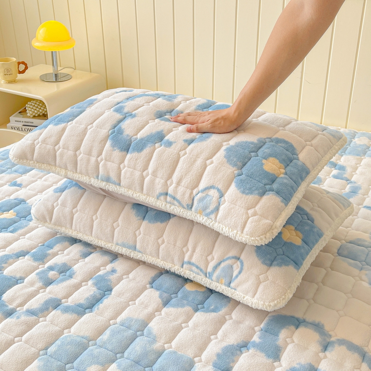 91家纺网 家纺一手货源 找家纺 （总）LIFE.丽芙 2025秋冬新款A类牛奶绒加厚保暖夹棉枕套-包边款