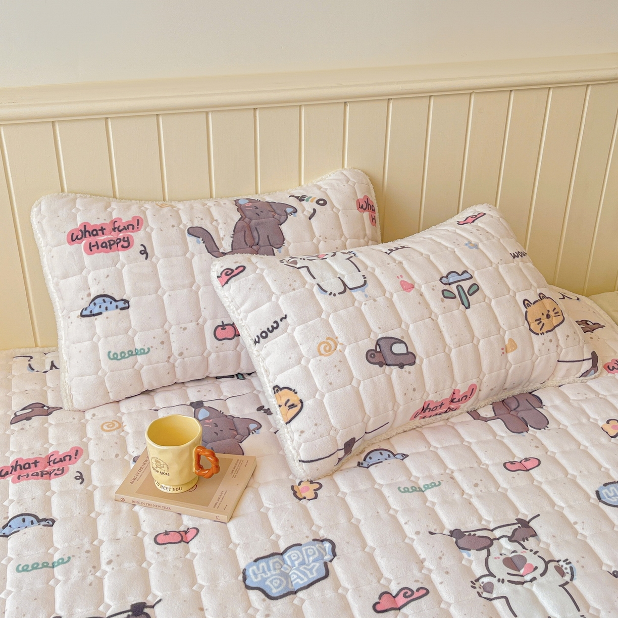 91家纺网 家纺一手货源 找家纺 LIFE.丽芙 2025秋冬新款A类牛奶绒加厚保暖夹棉枕套-包边款 萌喵酷狗