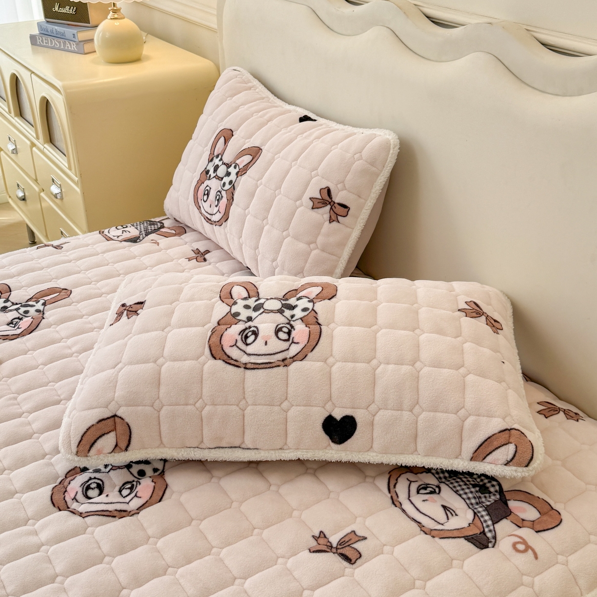 91家纺网 家纺一手货源 找家纺 LIFE.丽芙 2025秋冬新款A类牛奶绒加厚保暖夹棉枕套-包边款 趣多多