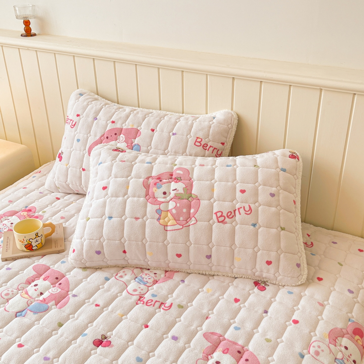 91家纺网 家纺一手货源 找家纺 （总）LIFE.丽芙 2025秋冬新款A类牛奶绒加厚保暖夹棉枕套-包边款