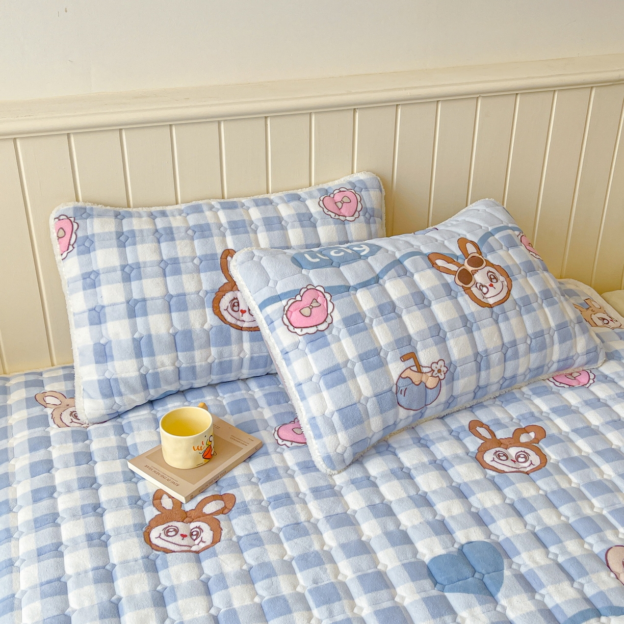 91家纺网 家纺一手货源 找家纺 LIFE.丽芙 2025秋冬新款A类牛奶绒加厚保暖夹棉枕套-包边款 布布乐园