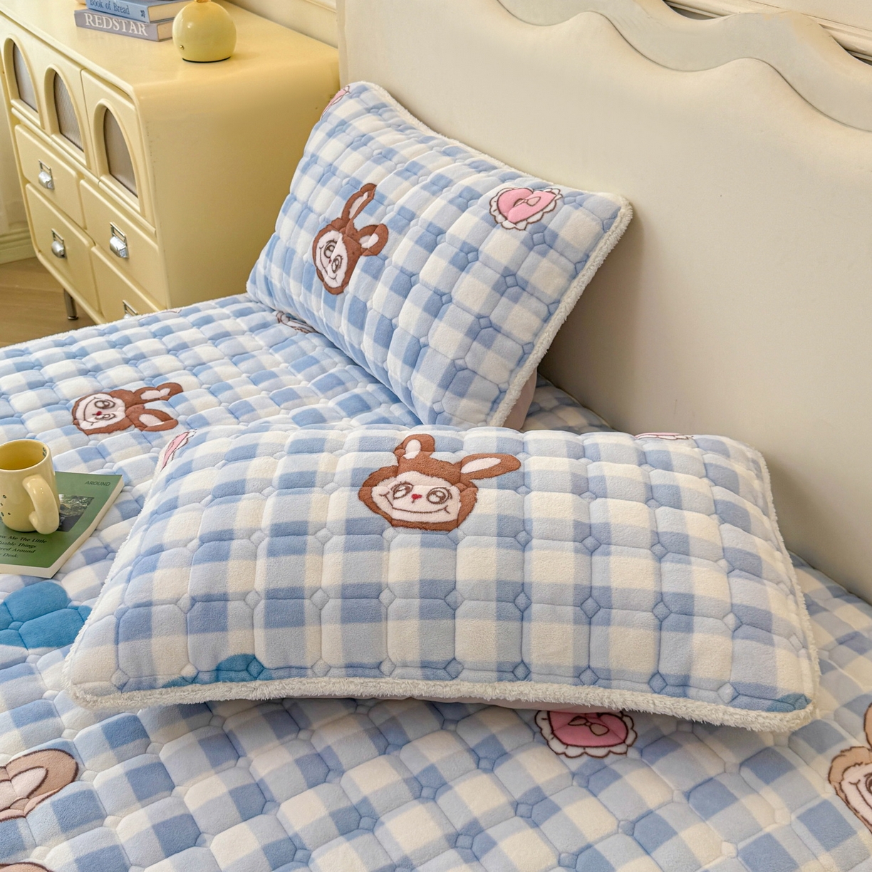 91家纺网 家纺一手货源 找家纺 LIFE.丽芙 2025秋冬新款A类牛奶绒加厚保暖夹棉枕套-包边款 布布乐园