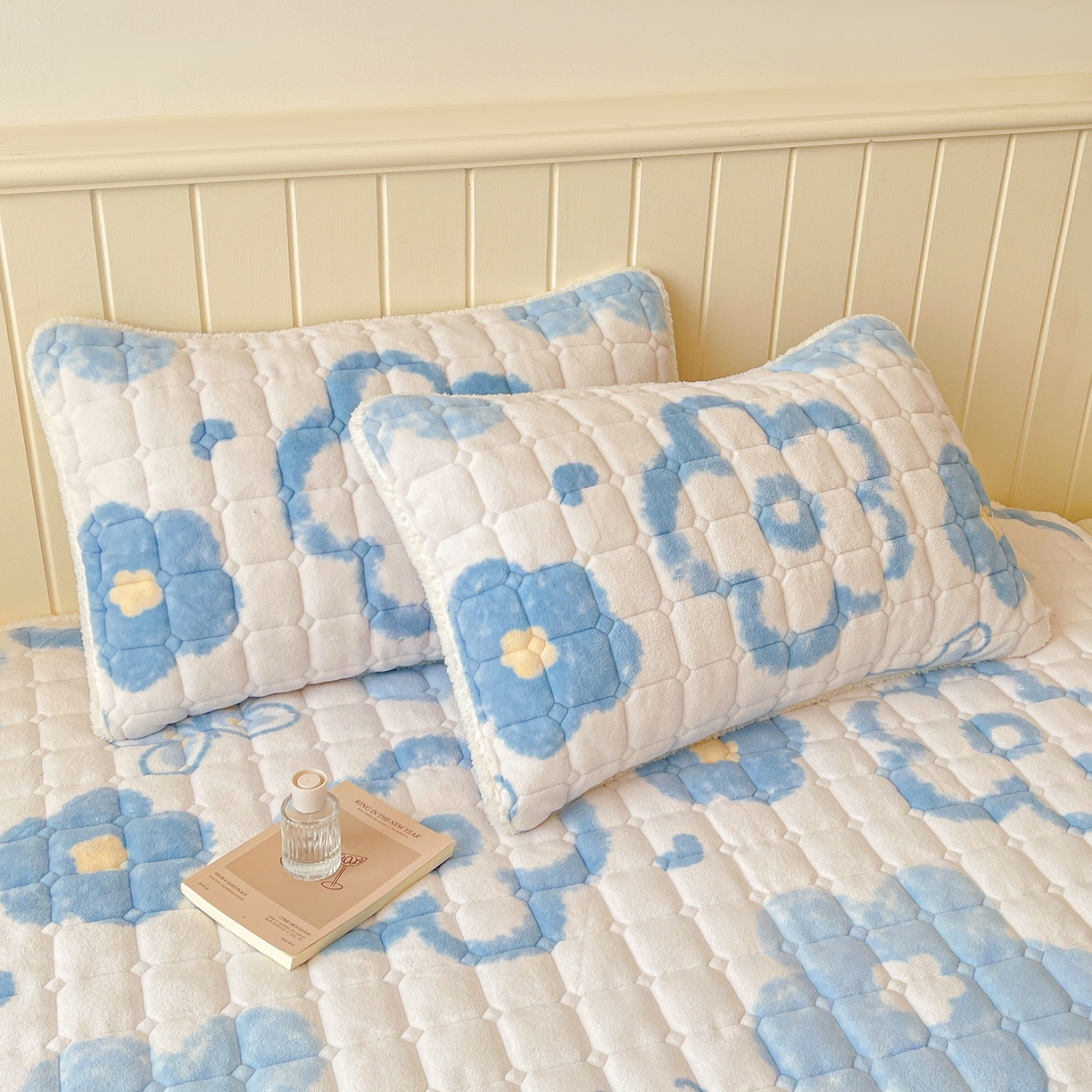 91家纺网 家纺一手货源 找家纺 LIFE.丽芙 2025秋冬新款A类牛奶绒加厚保暖夹棉枕套-包边款 花恋