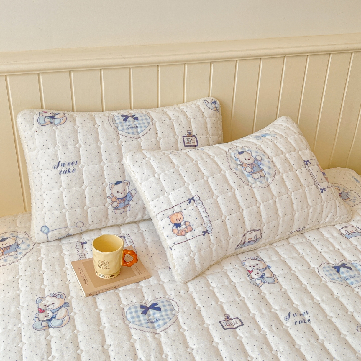 91家纺网 家纺一手货源 找家纺 LIFE.丽芙 2025秋冬新款A类牛奶绒加厚保暖夹棉枕套-包边款 贝果宝贝