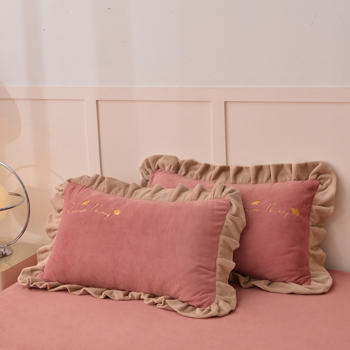 91家纺网 家纺一手货源 找家纺 湘雪家居  2025新款高克重纯色刺绣牛奶绒床单款系列四件套-提供买家秀 星语款-浅豆沙