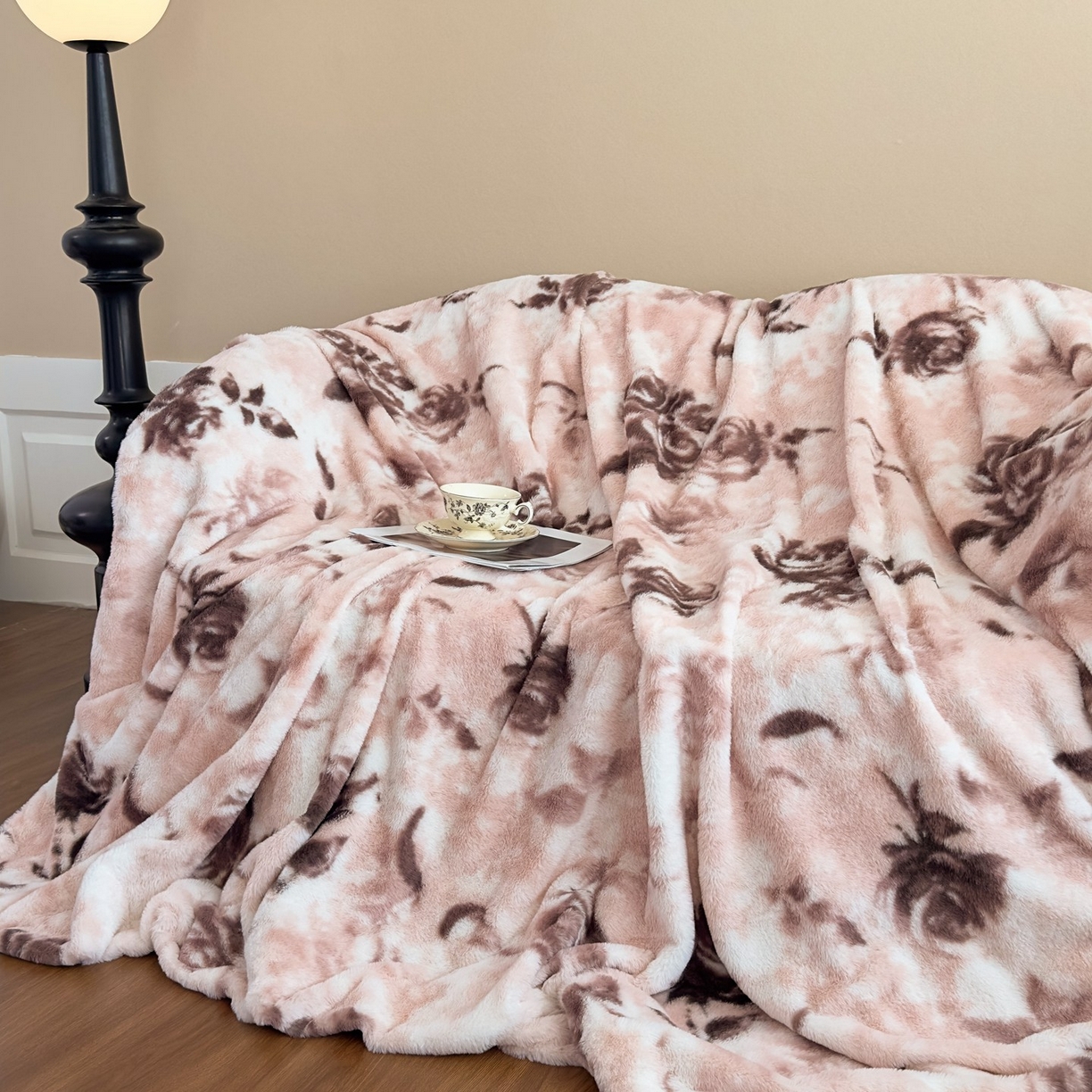 91家纺网 家纺一手货源 找家纺 璐维斯 2025 A类舒适兔毛绒印花四件套卡通花卉牛奶绒秋冬保暖床上用品单被套三件套 繁花-豆沙