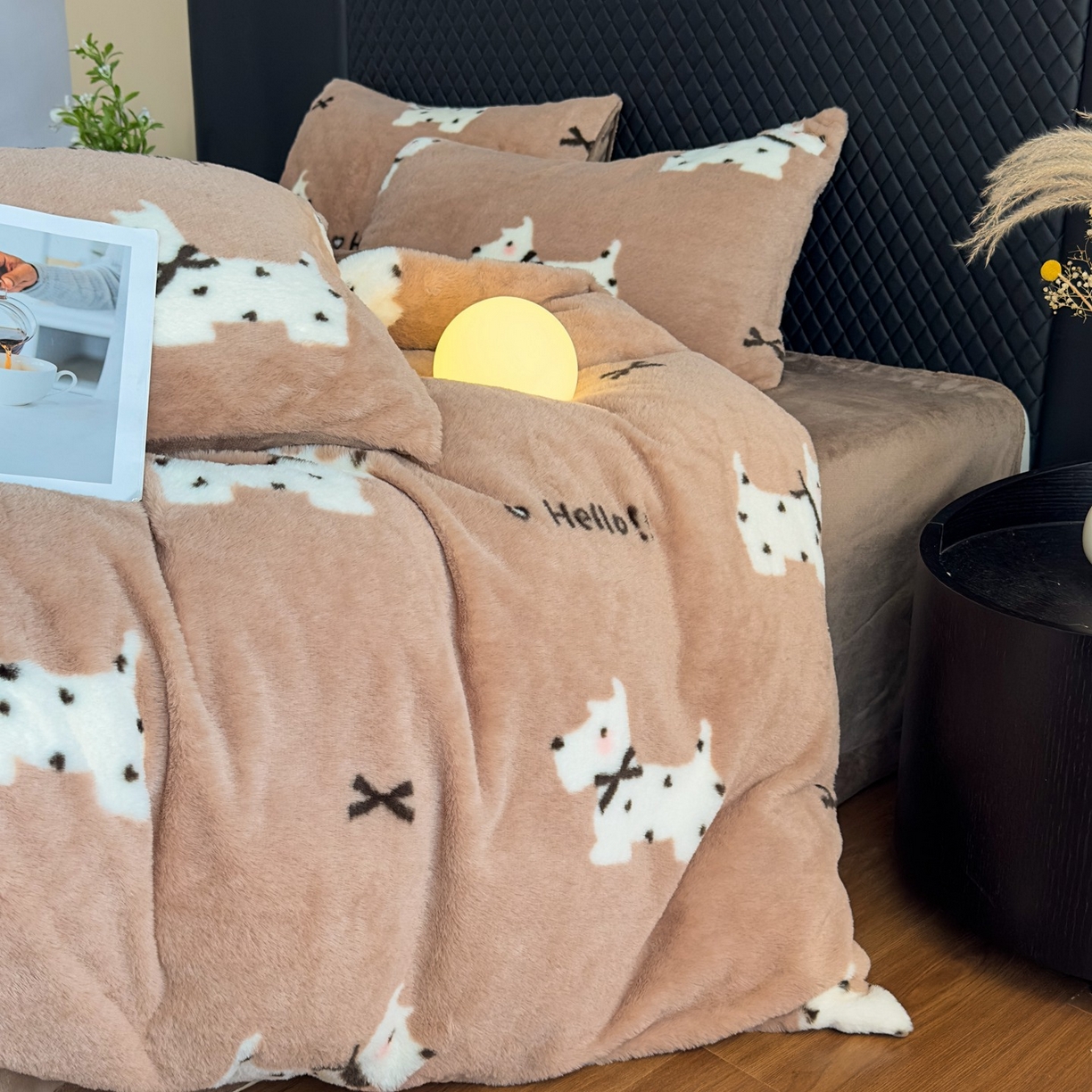 91家纺网 家纺一手货源 找家纺 璐维斯 2025 A类舒适兔毛绒印花四件套卡通花卉牛奶绒秋冬保暖床上用品单被套三件套 可爱狗