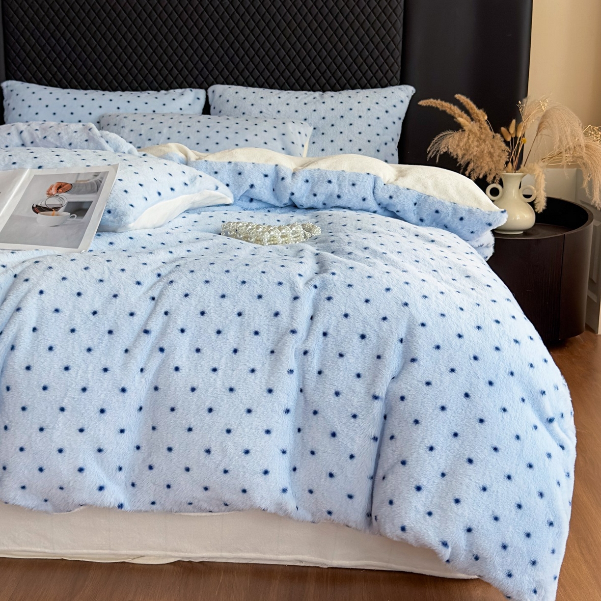 91家纺网 家纺一手货源 找家纺 璐维斯 2025 A类舒适兔毛绒印花四件套卡通花卉牛奶绒秋冬保暖床上用品单被套三件套 浪漫波点-蓝