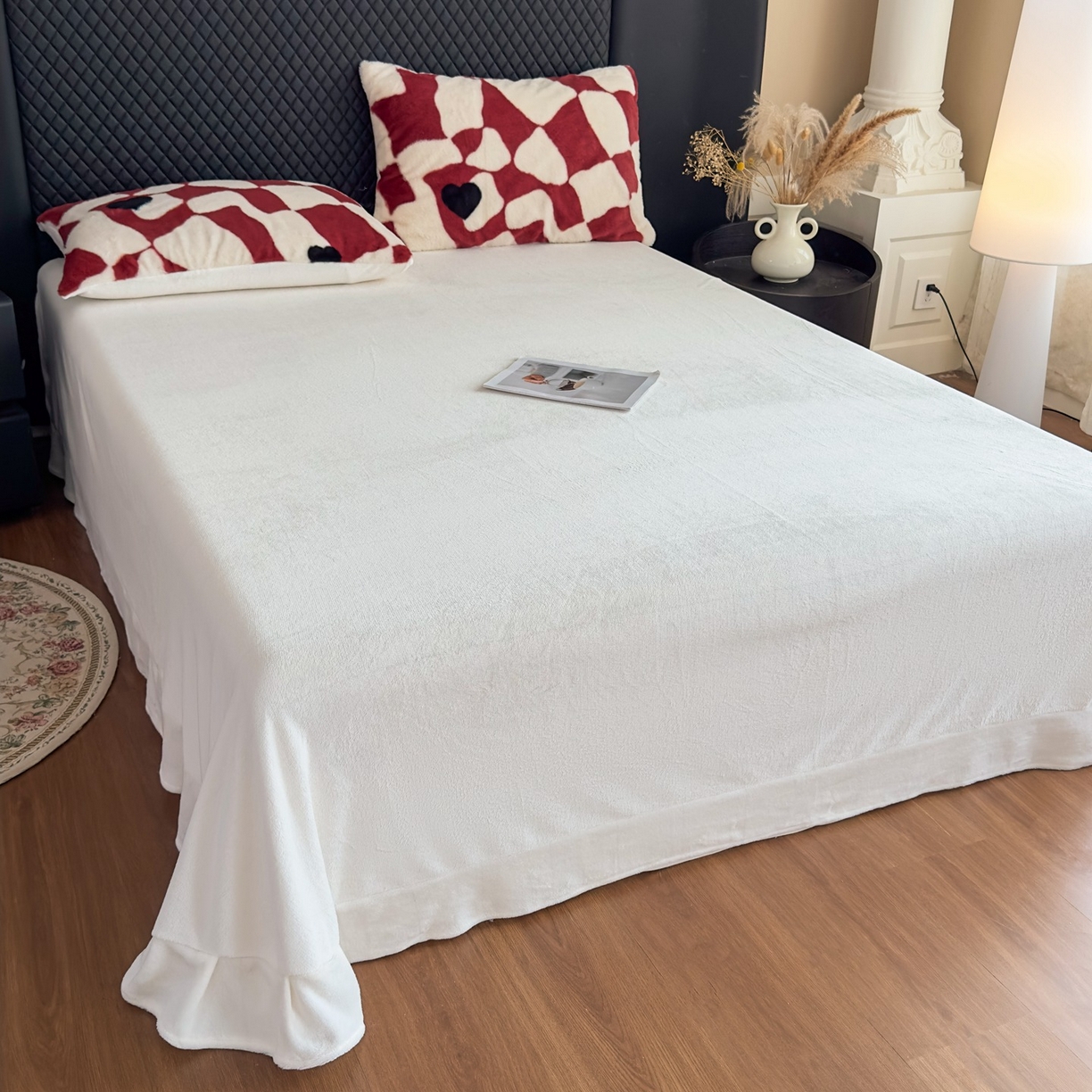 91家纺网 家纺一手货源 找家纺 璐维斯 2025 A类舒适兔毛绒印花四件套卡通花卉牛奶绒秋冬保暖床上用品单被套三件套 红色棋盘格