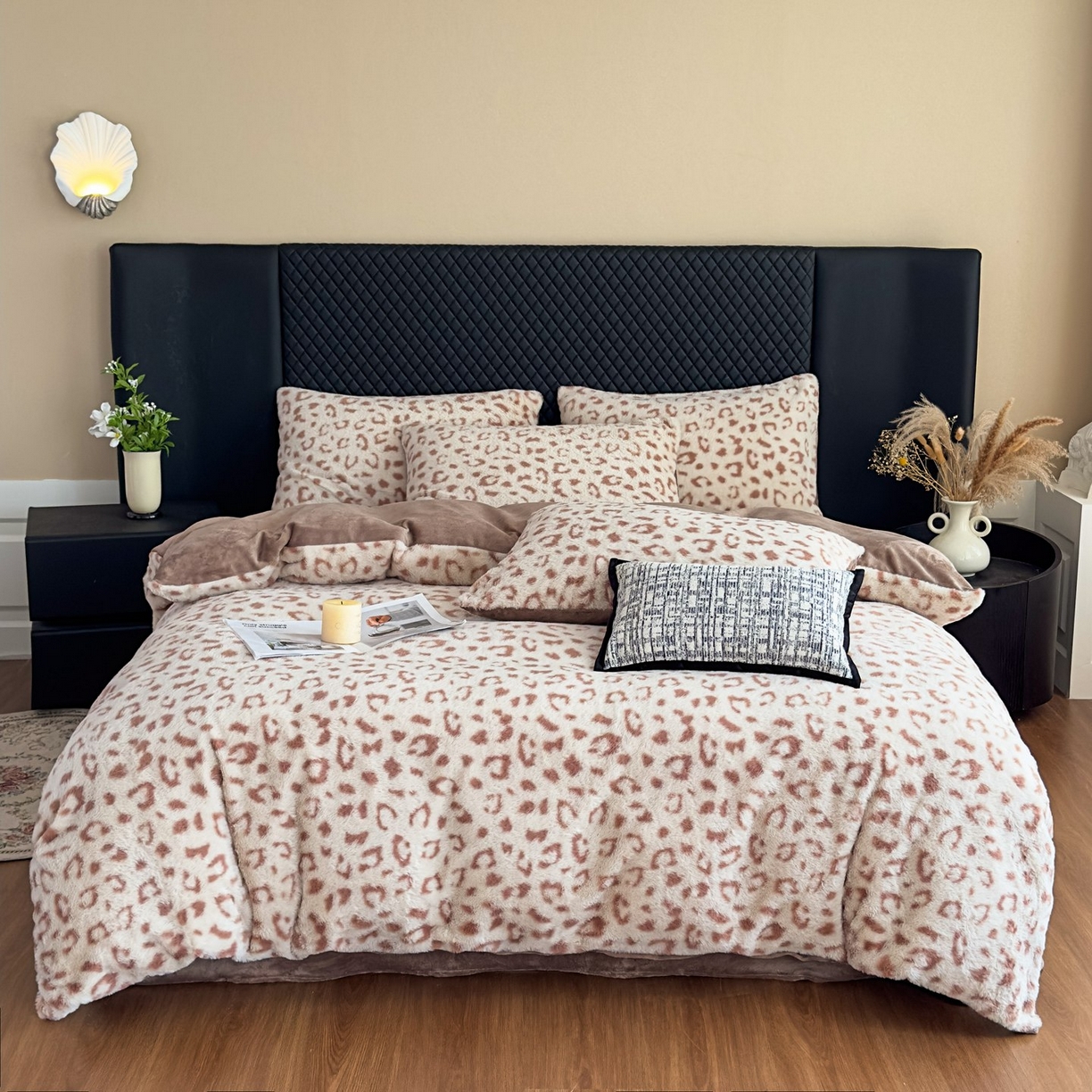 91家纺网 家纺一手货源 找家纺 璐维斯 2025 A类舒适兔毛绒印花四件套卡通花卉牛奶绒秋冬保暖床上用品单被套三件套 时尚豹纹