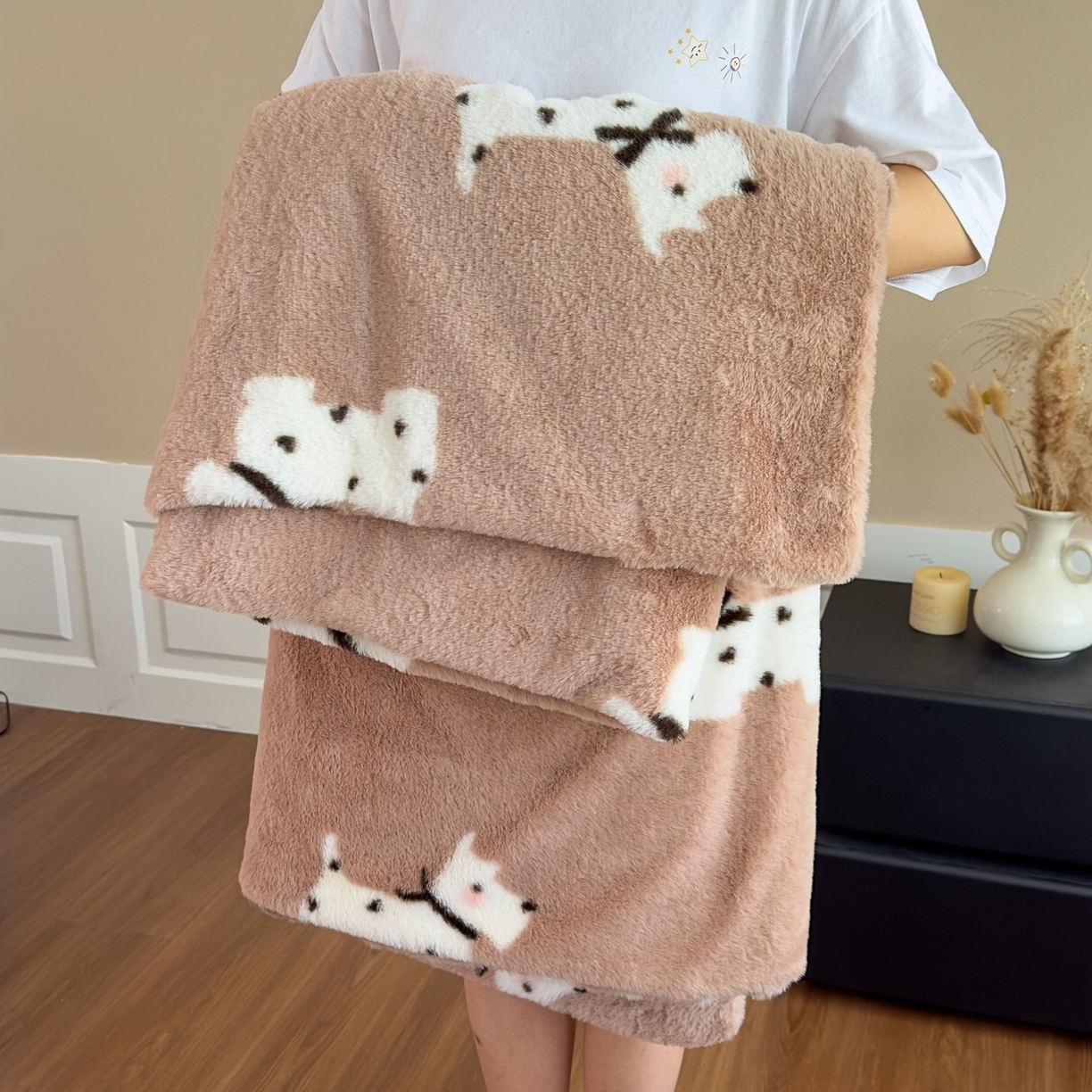 91家纺网 家纺一手货源 找家纺 璐维斯 2025 A类舒适兔毛绒印花四件套卡通花卉牛奶绒秋冬保暖床上用品单被套三件套 可爱狗