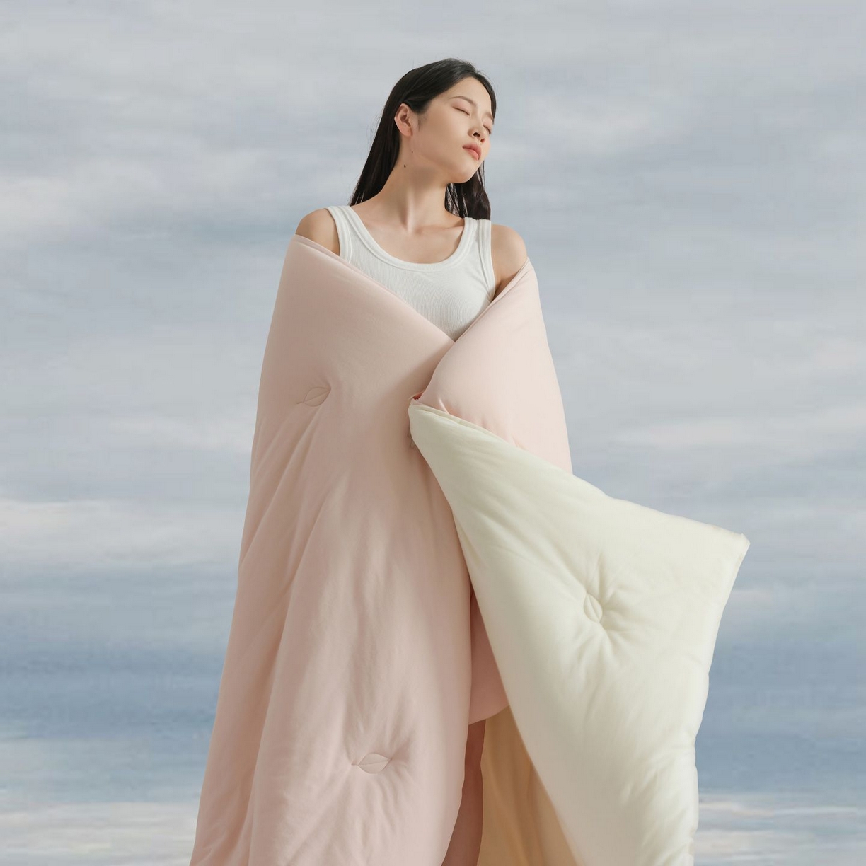 91家纺网 家纺一手货源 找家纺 桂雅居 2025新款可水洗全棉针织棉东方茶净奶糖云朵被被子被芯 云朵粉