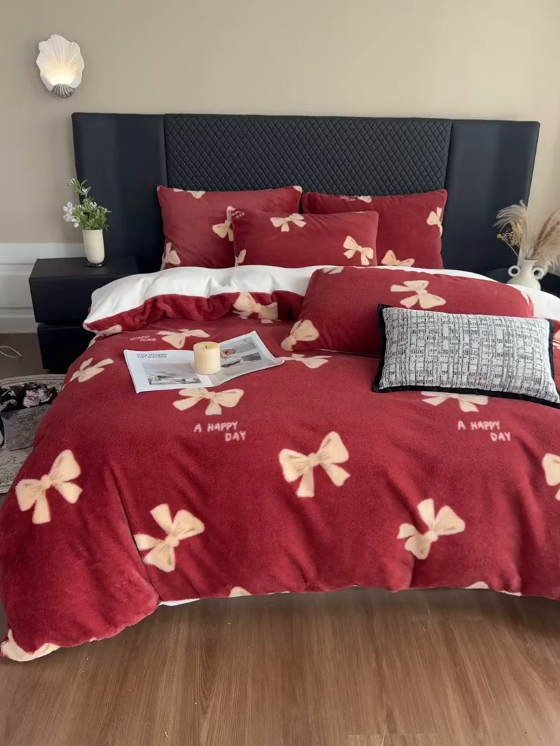 91家纺网 家纺一手货源 找家纺 璐维斯 2025 A类舒适兔毛绒印花四件套卡通花卉牛奶绒秋冬保暖床上用品单被套三件套 蝴蝶结红