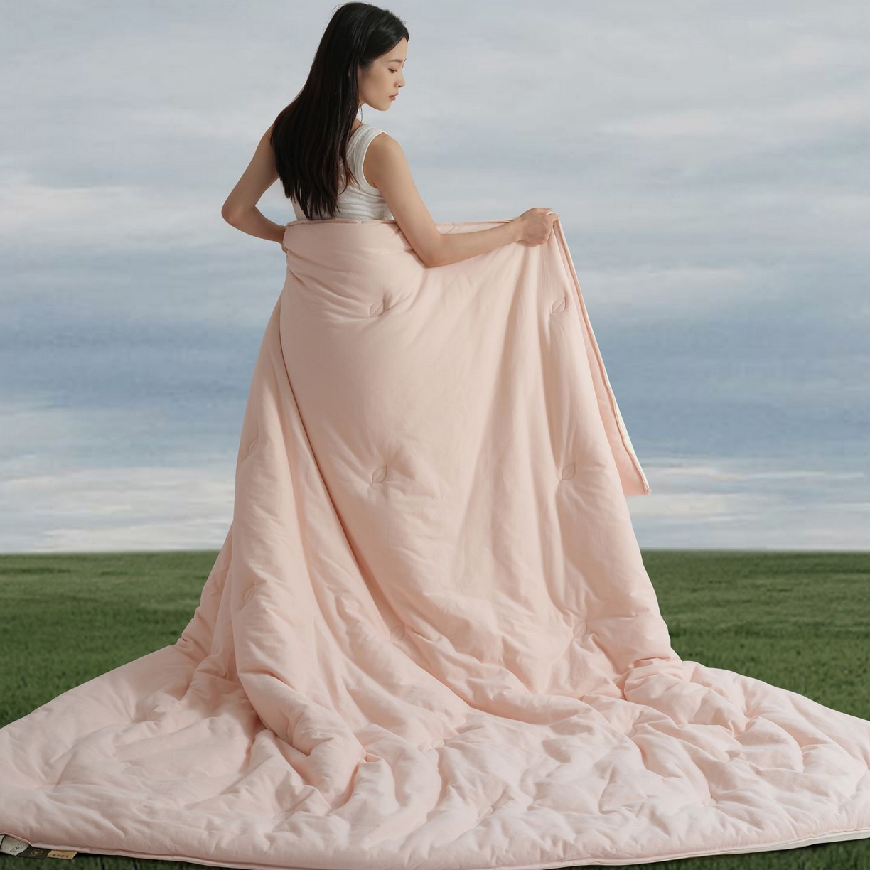 91家纺网 家纺一手货源 找家纺 桂雅居 2025新款可水洗全棉针织棉东方茶净奶糖云朵被被子被芯 云朵粉