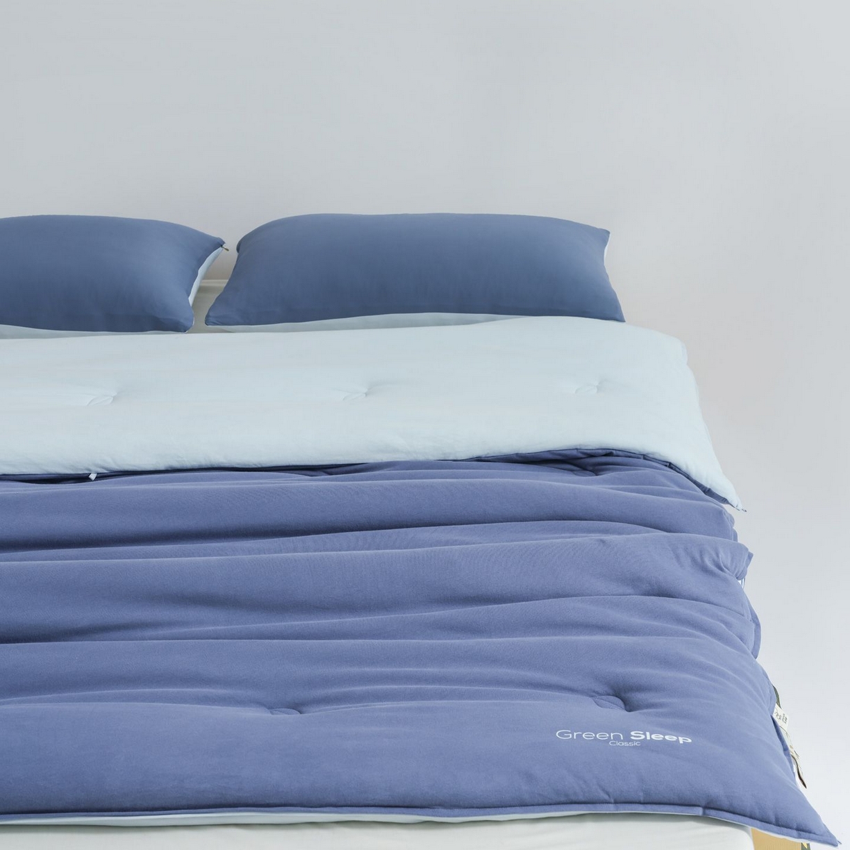 91家纺网 家纺一手货源 找家纺 桂雅居 2025新款可水洗全棉针织棉东方茶净奶糖云朵被被子被芯 星空蓝