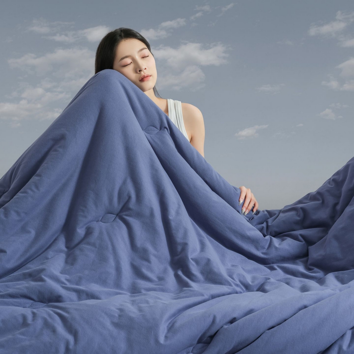 91家纺网 家纺一手货源 找家纺 桂雅居 2025新款可水洗全棉针织棉东方茶净奶糖云朵被被子被芯 星空蓝