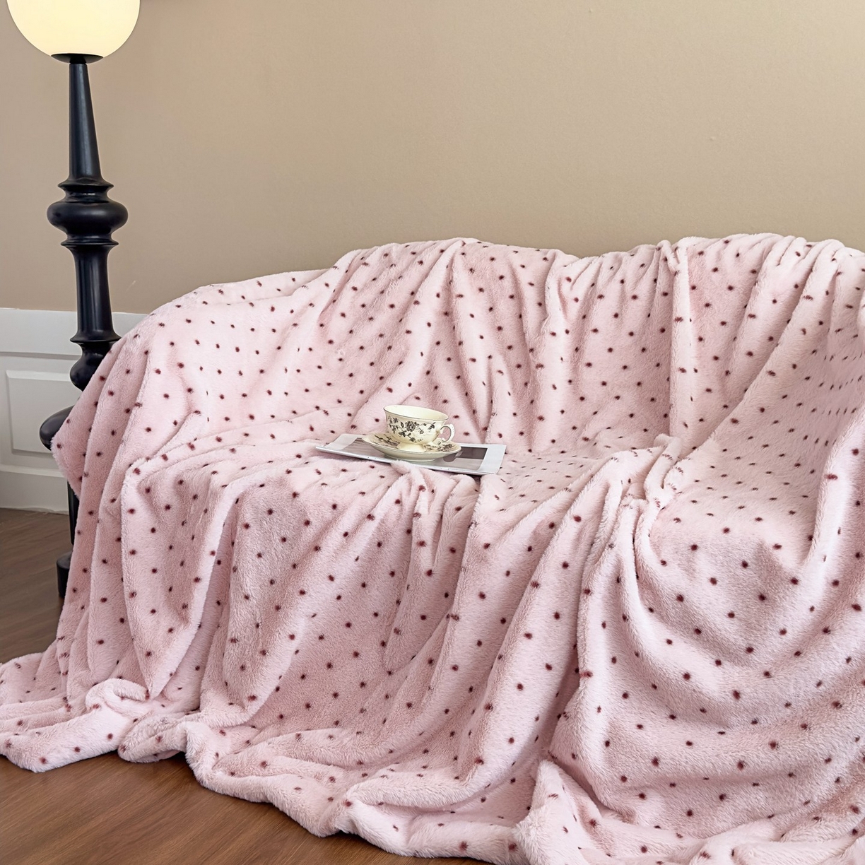 91家纺网 家纺一手货源 找家纺 璐维斯 2025 A类舒适兔毛绒印花四件套卡通花卉牛奶绒秋冬保暖床上用品单被套三件套 浪漫波点-粉