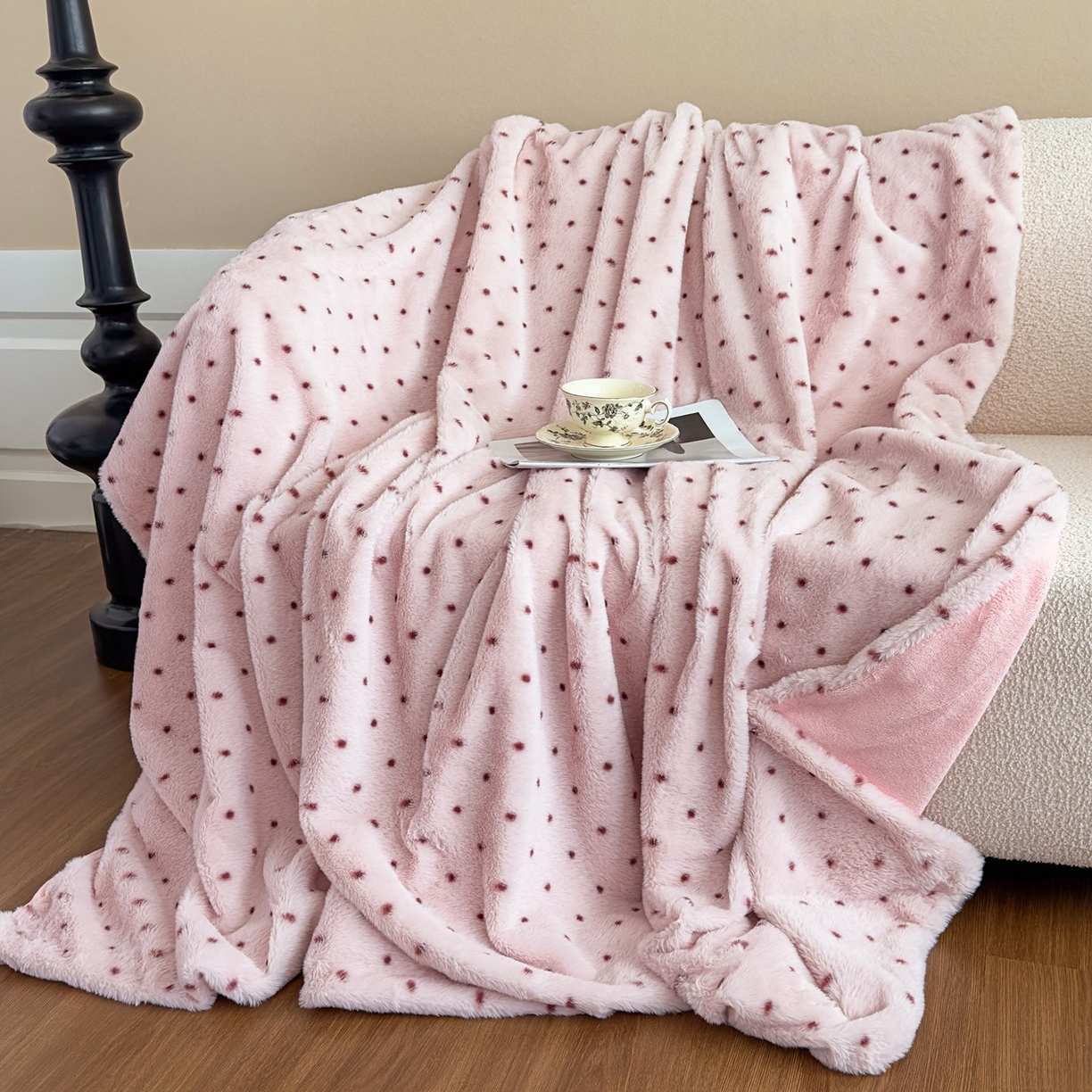 91家纺网 家纺一手货源 找家纺 璐维斯 2025 A类舒适兔毛绒印花四件套卡通花卉牛奶绒秋冬保暖床上用品单被套三件套 浪漫波点-粉