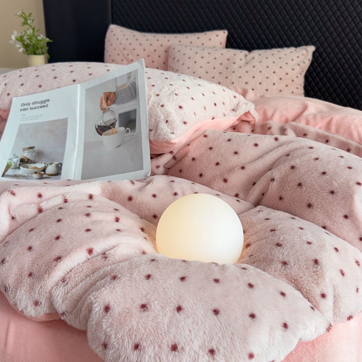 91家纺网 家纺一手货源 找家纺 璐维斯 2025 A类舒适兔毛绒印花四件套卡通花卉牛奶绒秋冬保暖床上用品单被套三件套 浪漫波点-粉