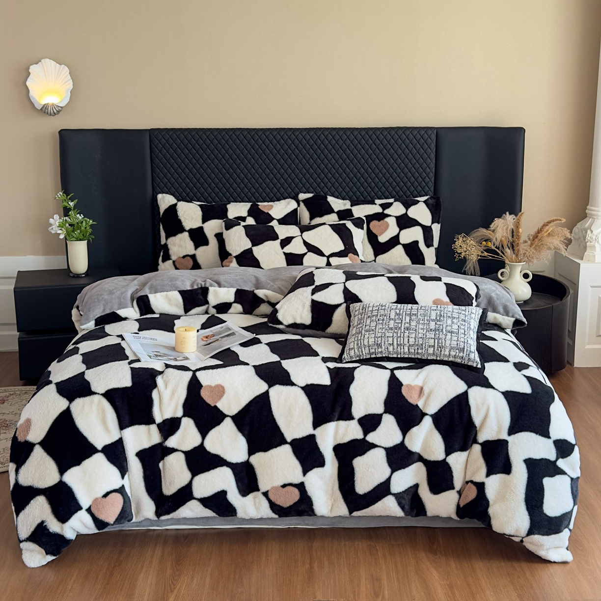 91家纺网 家纺一手货源 找家纺 璐维斯 2025 A类舒适兔毛绒印花四件套卡通花卉牛奶绒秋冬保暖床上用品单被套三件套 黑白棋盘格