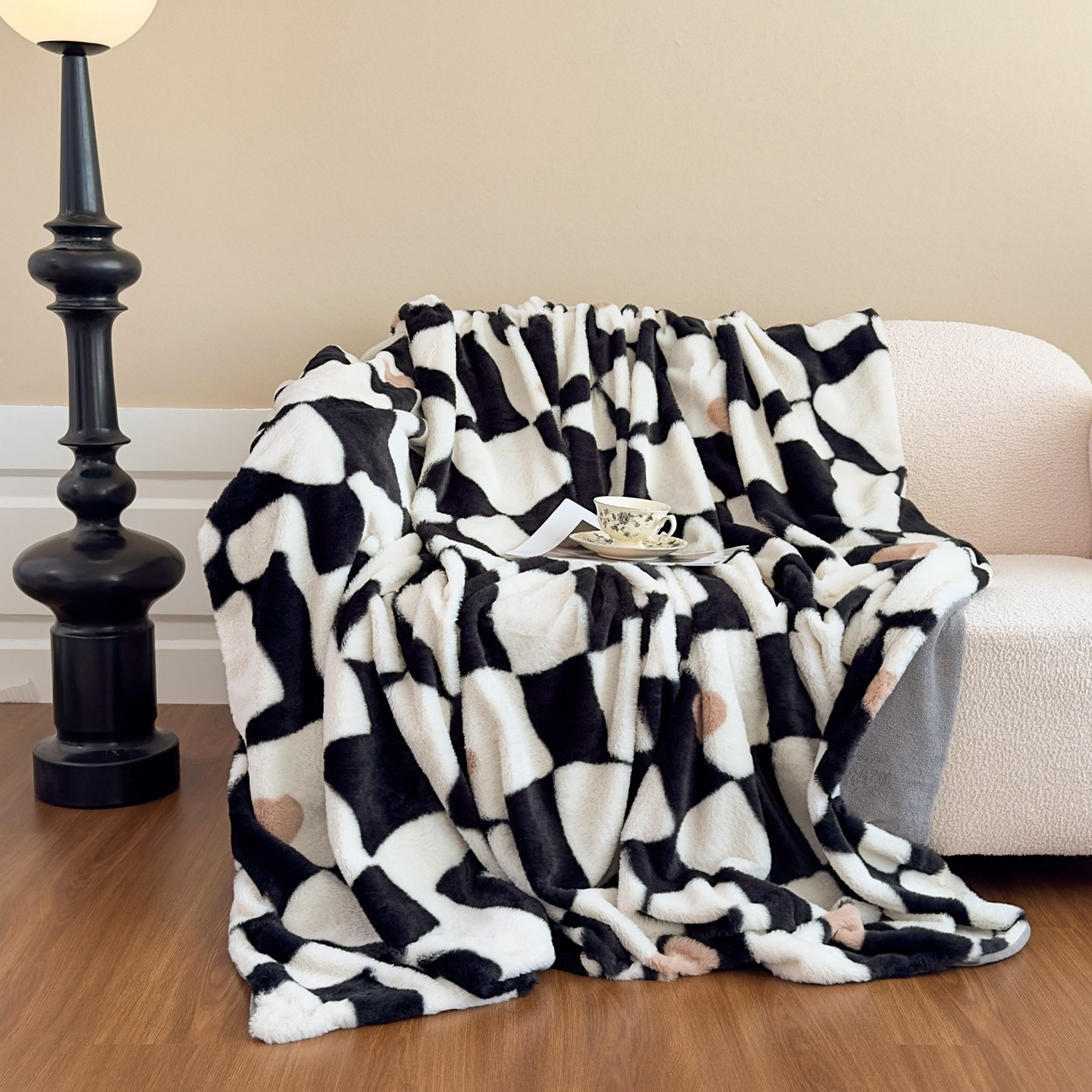 91家纺网 家纺一手货源 找家纺 璐维斯 2025 A类舒适兔毛绒印花四件套卡通花卉牛奶绒秋冬保暖床上用品单被套三件套 黑白棋盘格