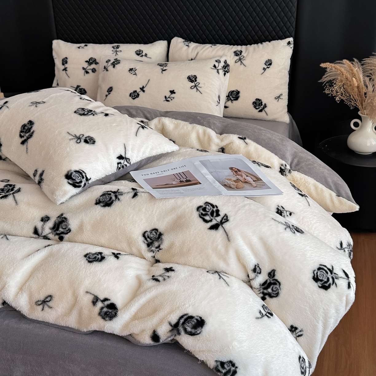 91家纺网 家纺一手货源 找家纺 （总）璐维斯 2025 A类舒适兔毛绒印花四件套卡通花卉牛奶绒秋冬保暖床上用品单被套三件套