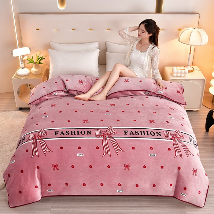 91家纺网 家纺一手货源 找家纺 缘莉娜家纺 2025高克重8斤牛奶绒四件套金貂绒法莱绒加厚保暖直播电商爆款 甜蜜蜜