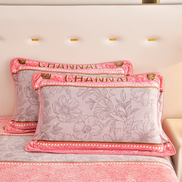 91家纺网 家纺一手货源 找家纺 缘莉娜家纺 2025高克重8斤牛奶绒四件套金貂绒法莱绒加厚保暖直播电商爆款 花韵