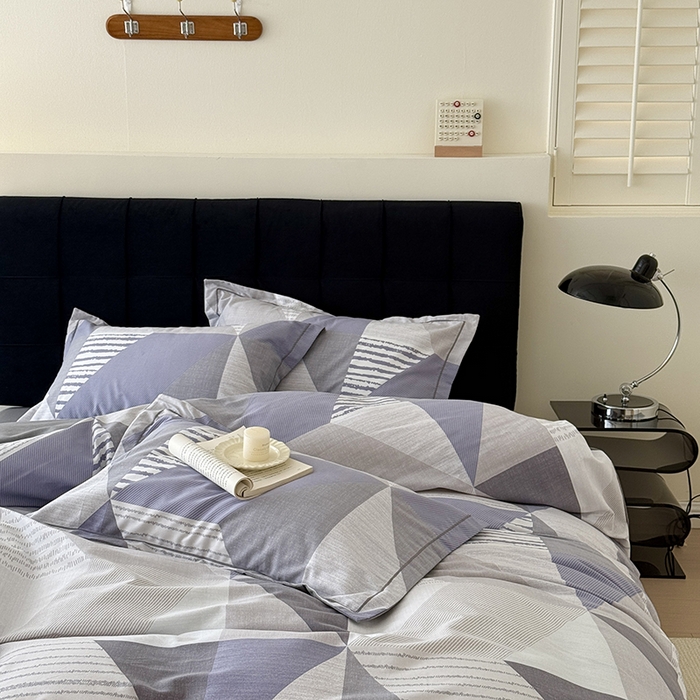 91家纺网 家纺一手货源 找家纺 于果 2025新款暖绒磨毛四件套 创意几何