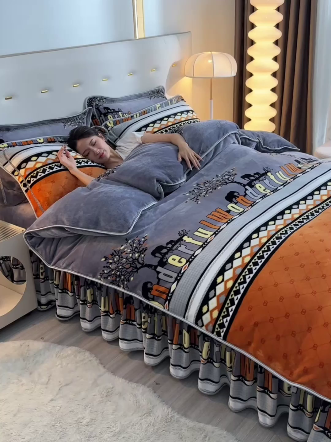 91家纺网 家纺一手货源 找家纺 缘莉娜家纺 2025高克重8斤牛奶绒四件套金貂绒法莱绒加厚保暖直播电商爆款 万象之旅