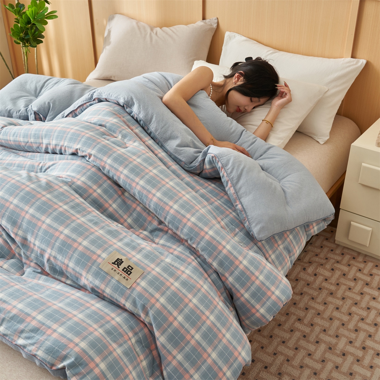 91家纺网 家纺一手货源 找家纺 趣色家纺 2025新款色织格子里外全棉纯棉棉花冬被被子被芯 洛林蓝