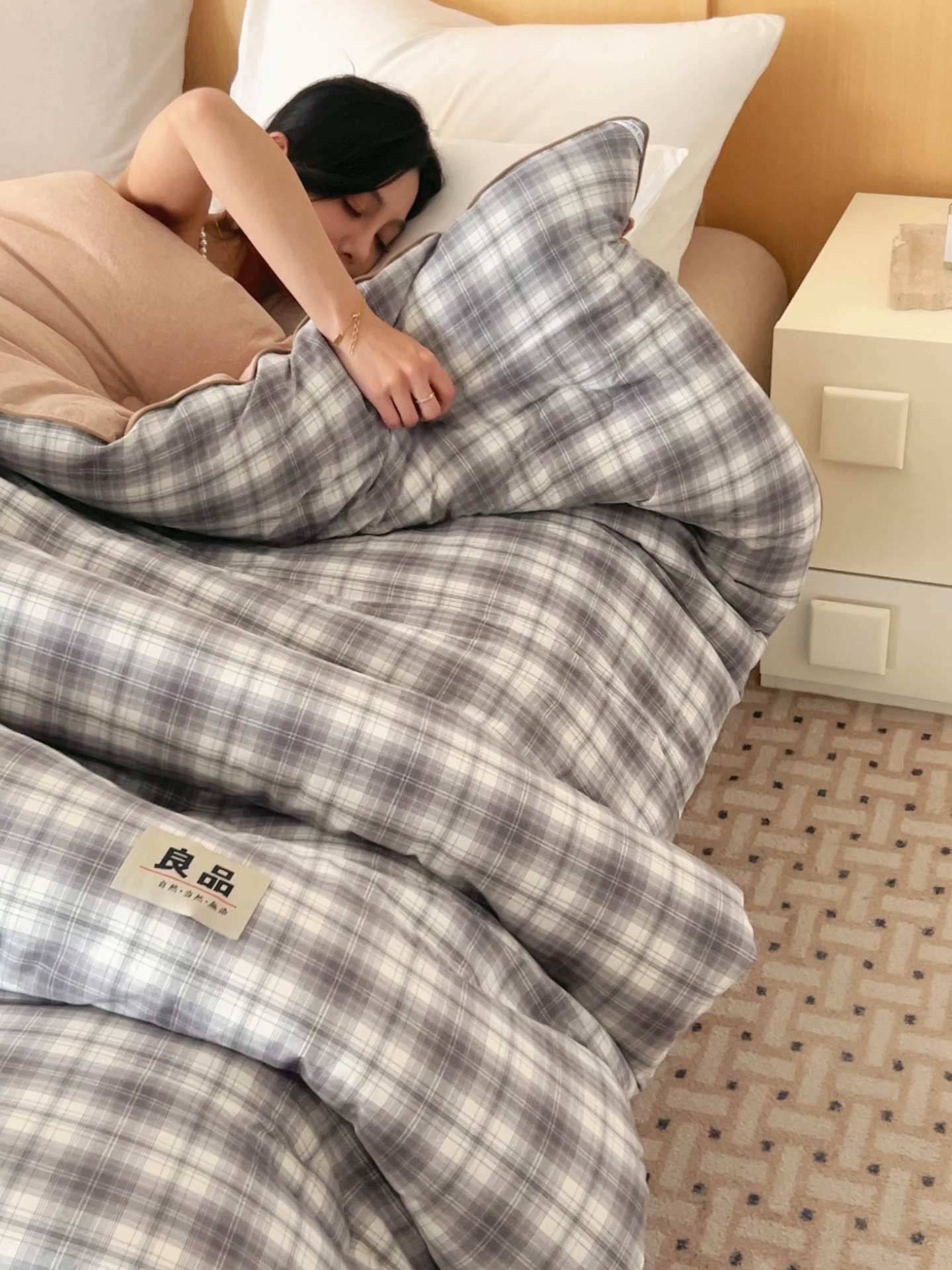 91家纺网 家纺一手货源 找家纺 趣色家纺 2025新款色织格子里外全棉纯棉棉花冬被被子被芯 绅士灰