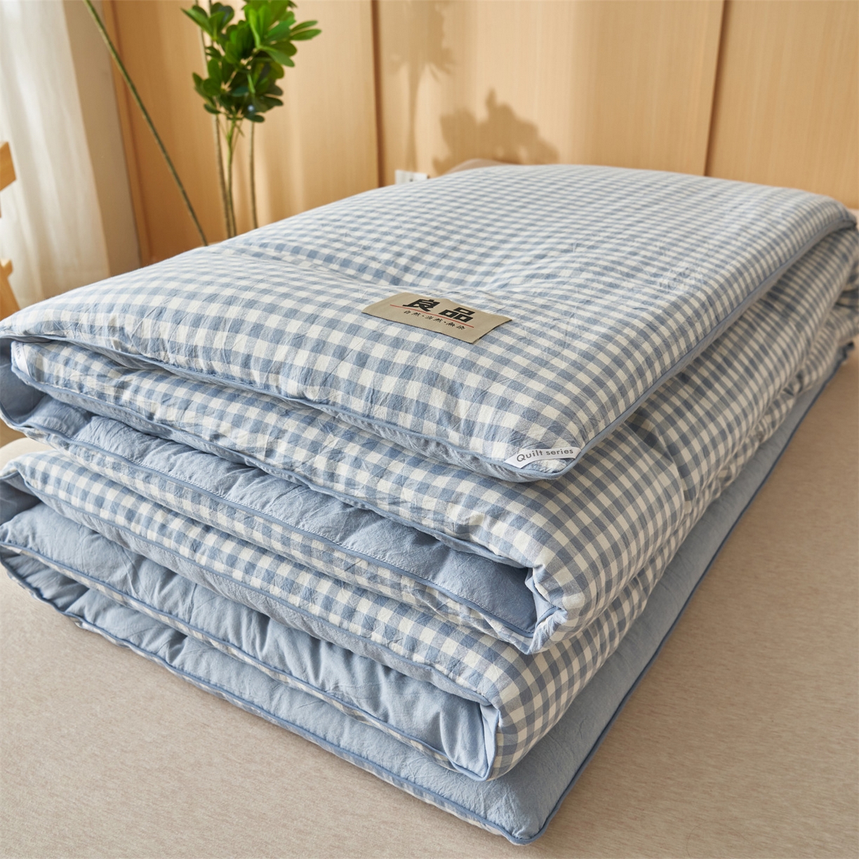 91家纺网 家纺一手货源 找家纺 趣色家纺 2025新款色织格子里外全棉纯棉棉花冬被被子被芯 小蓝格