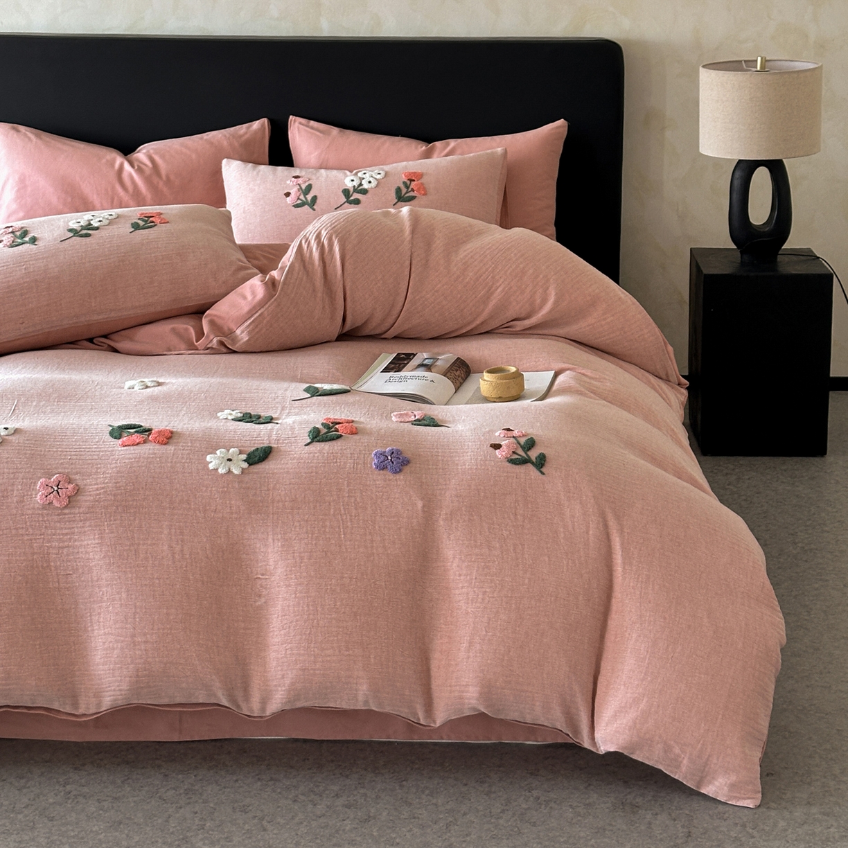 91家纺网 家纺一手货源 找家纺 （总）雅居纺家纺 2025新款棉麻+全棉磨毛毛巾绣四件套