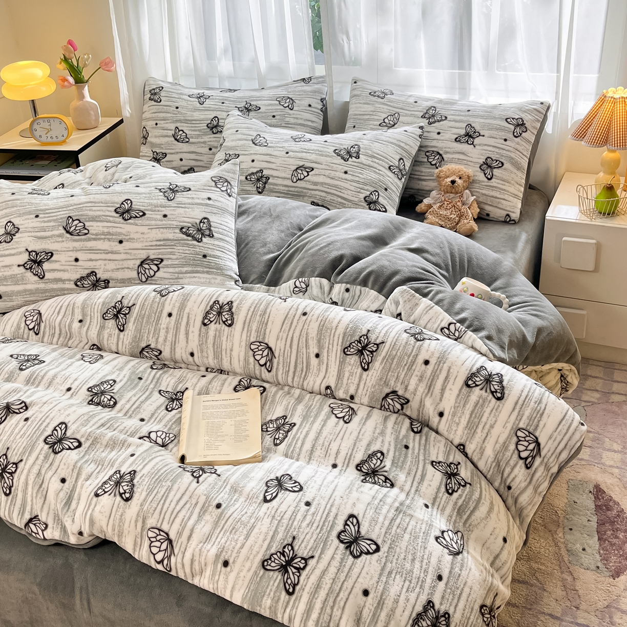 91家纺网 家纺一手货源 找家纺 （总）雅居纺家纺 2025新款雕花牛奶绒四件套-蝴蝶系列