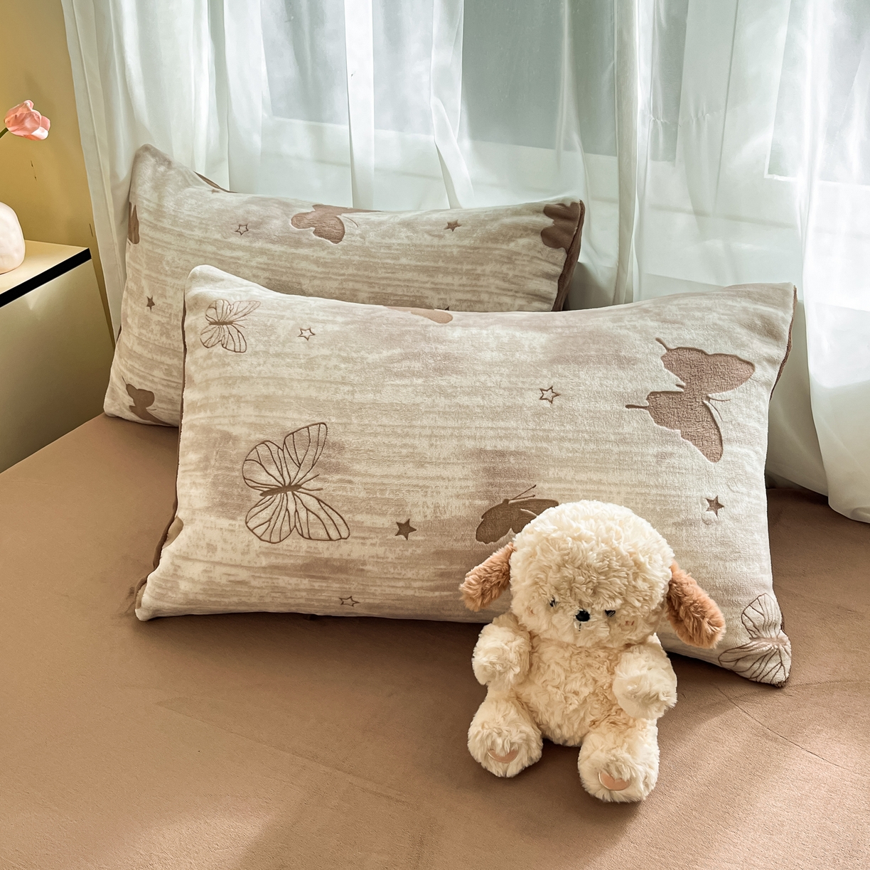 91家纺网 家纺一手货源 找家纺 雅居纺家纺 2025新款雕花牛奶绒四件套-蝴蝶系列 星蝶-咖