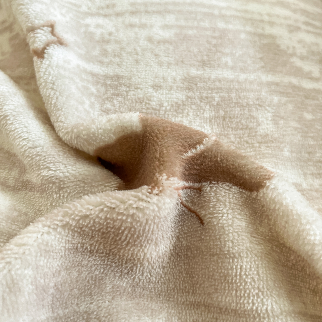 91家纺网 家纺一手货源 找家纺 雅居纺家纺 2025新款雕花牛奶绒四件套-蝴蝶系列 星蝶-咖