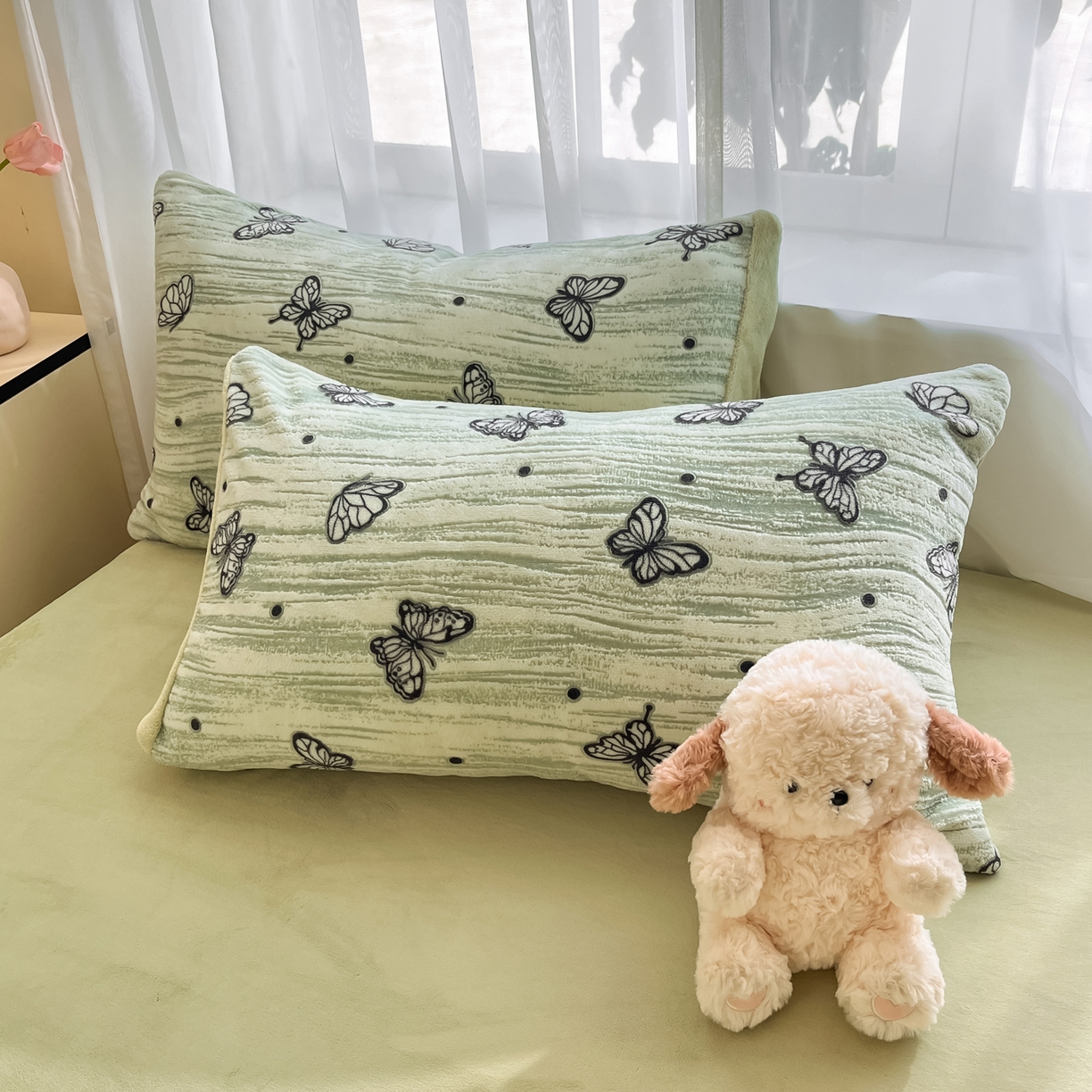 91家纺网 家纺一手货源 找家纺 雅居纺家纺 2025新款雕花牛奶绒四件套-蝴蝶系列 蝶恋-绿