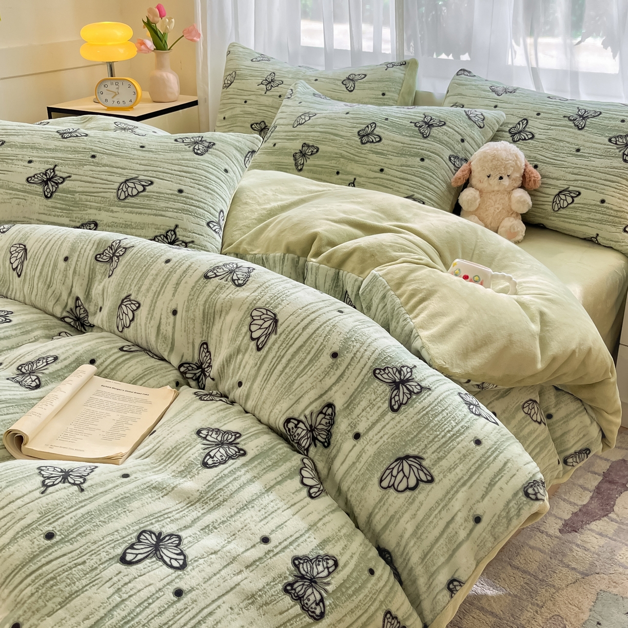 91家纺网 家纺一手货源 找家纺 雅居纺家纺 2025新款雕花牛奶绒四件套-蝴蝶系列 蝶恋-绿