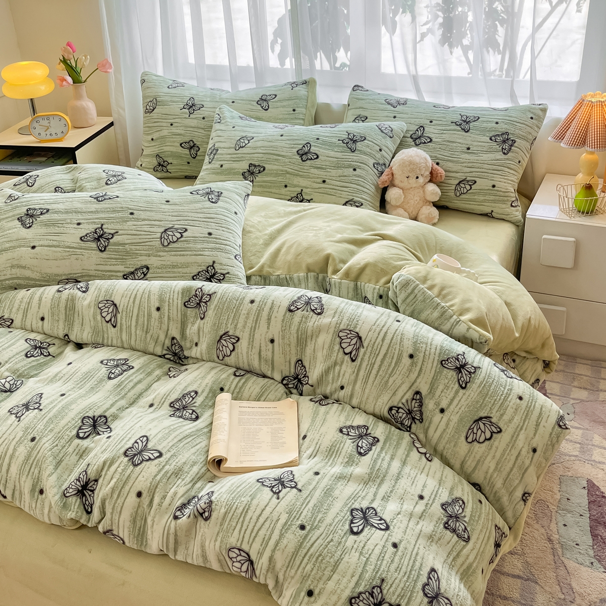 91家纺网 家纺一手货源 找家纺 雅居纺家纺 2025新款雕花牛奶绒四件套-蝴蝶系列 蝶恋-绿