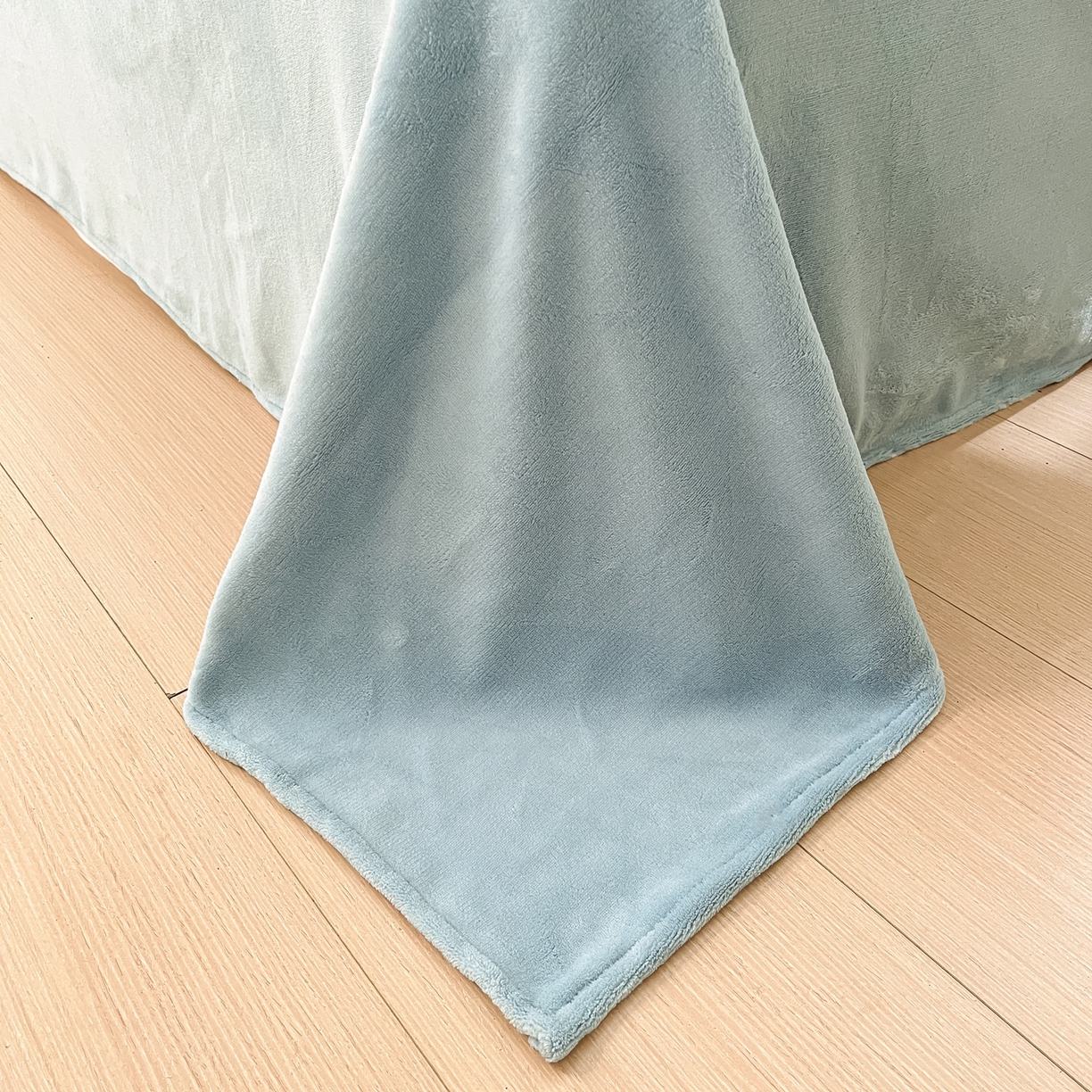 91家纺网 家纺一手货源 找家纺 雅居纺家纺 2025新款雕花牛奶绒四件套-蝴蝶系列 蝶恋-蓝