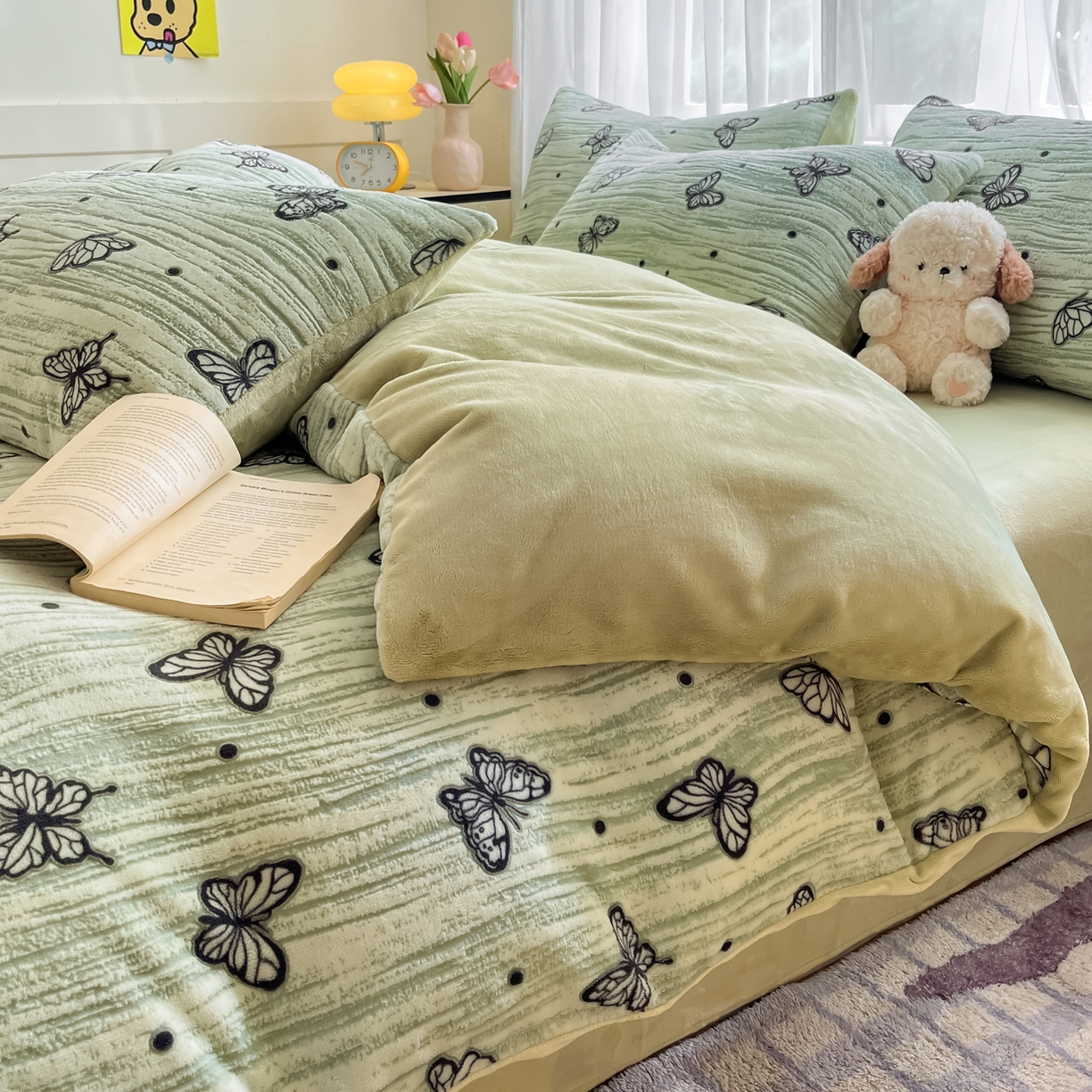 91家纺网 家纺一手货源 找家纺 雅居纺家纺 2025新款雕花牛奶绒四件套-蝴蝶系列 蝶恋-绿