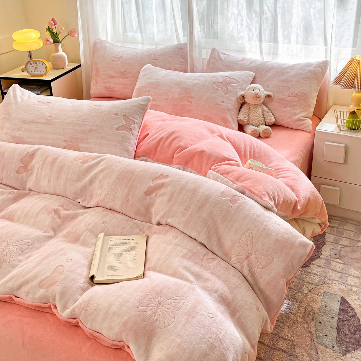 91家纺网 家纺一手货源 找家纺 雅居纺家纺 2025新款雕花牛奶绒四件套-蝴蝶系列 星蝶-粉