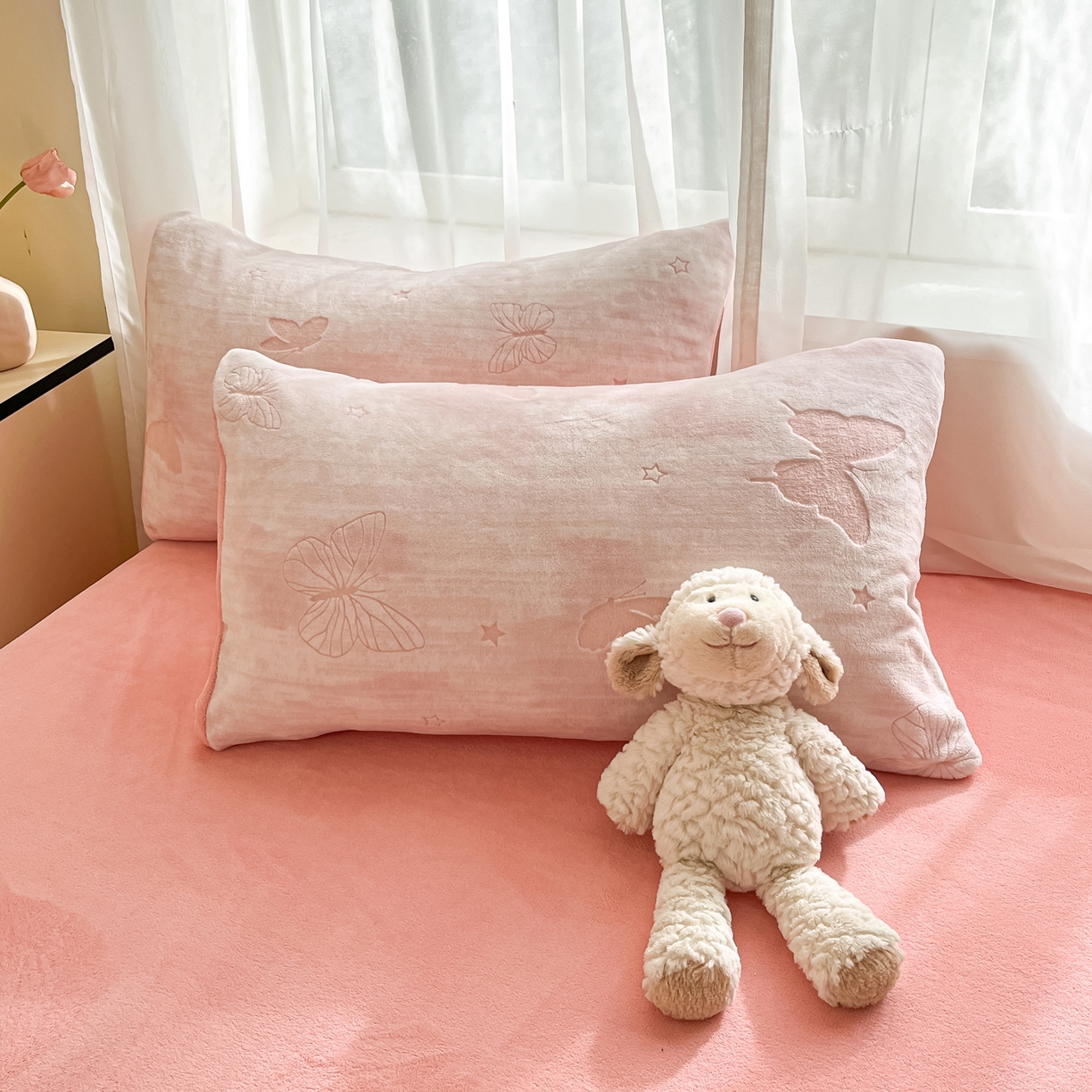 91家纺网 家纺一手货源 找家纺 雅居纺家纺 2025新款雕花牛奶绒四件套-蝴蝶系列 星蝶-粉