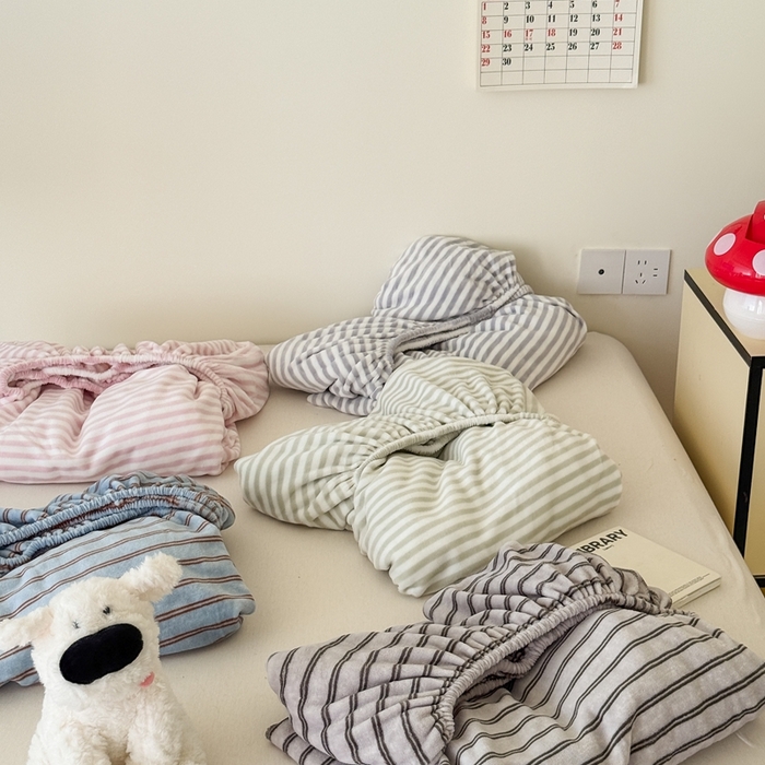 91家纺网 家纺一手货源 找家纺 （总）三朵家纺 2025新款牛奶绒印花单床笠 床笠单件