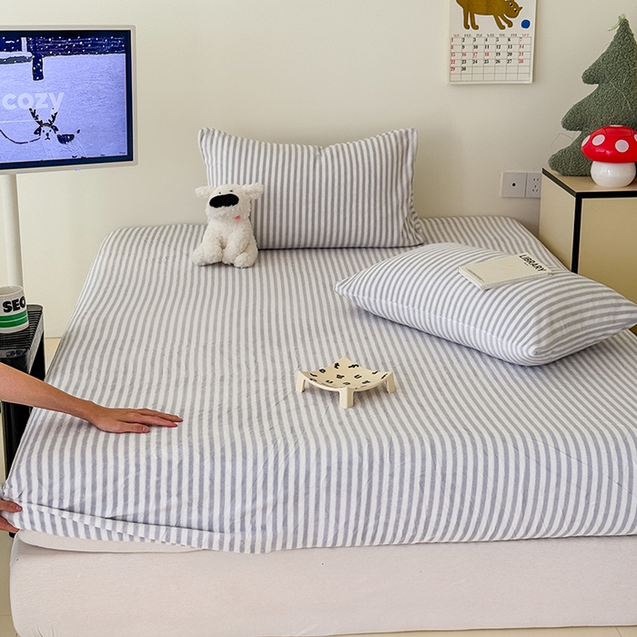 91家纺网 家纺一手货源 找家纺 （总）三朵家纺 2025新款牛奶绒印花单床笠 床笠单件